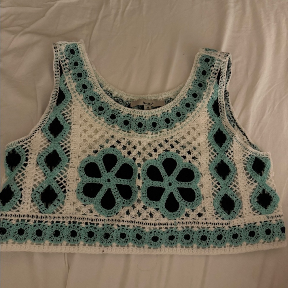 Crochet Floral Patterned Crop Top